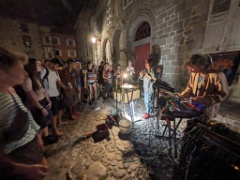 Concert tridimensionnel 4 * 4624 x 3472 * (4.64MB)